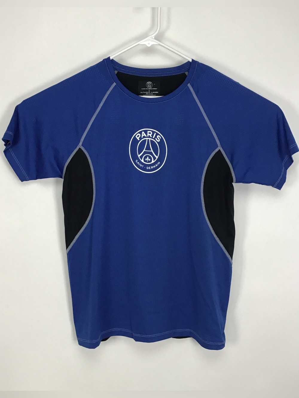 Paris Saint-Germain men’s short sleeve performance tee shirt large